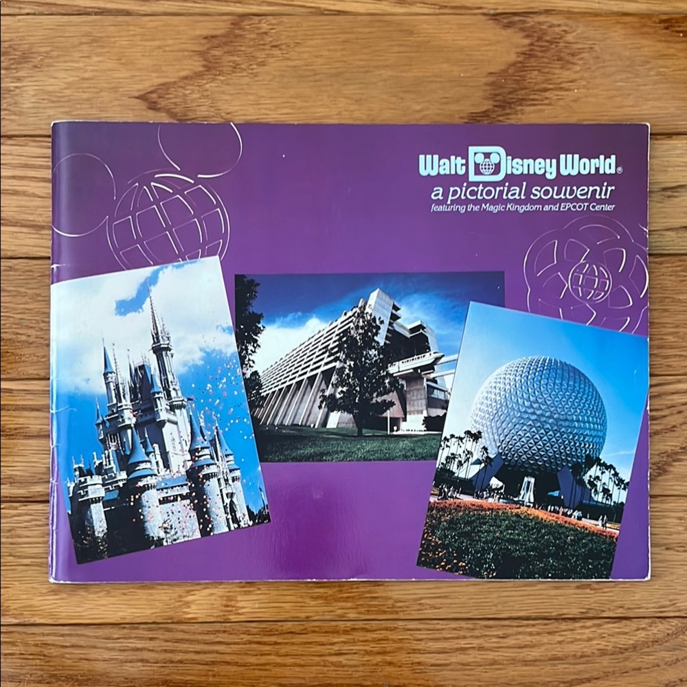 Vintage 1983 Walt Disney World A Pictorial Souvenir Book f. Magic Kingdom/EPCOT